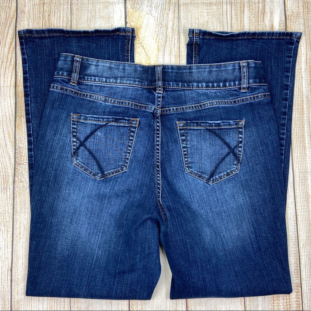 LANE BRYANT Bootcut Jeans w Tighter Tummy Tech